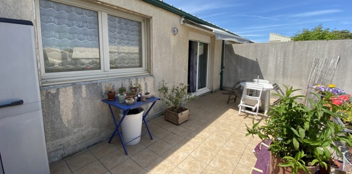Image 1 sur 6 - Appartement  ·  Vente · Nimes (30900) · 1 pièce · 24m²