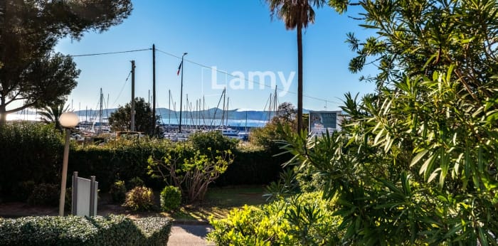 Image 1 sur 12 - Appartement  ·  Vente · St Raphael (83700) · 3 pièces · 68m²