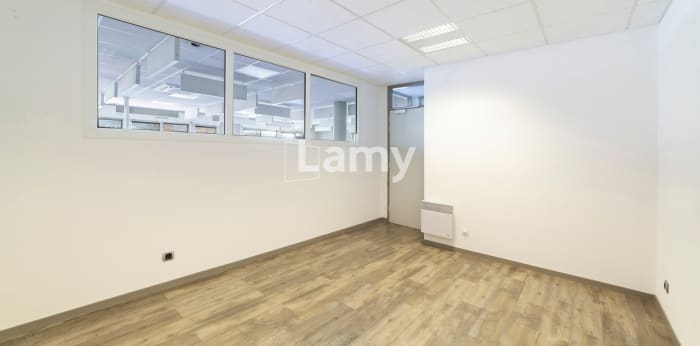 Image 4 sur 16 - Appartement  ·  Vente · Besancon (25000) · 11 pièces · 480m²