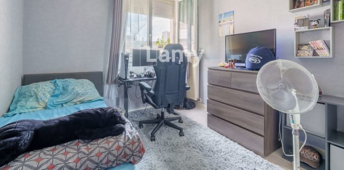 Image 8 sur 10 - Appartement  ·  Vente · Besancon (25000) · 5 pièces · 84m²