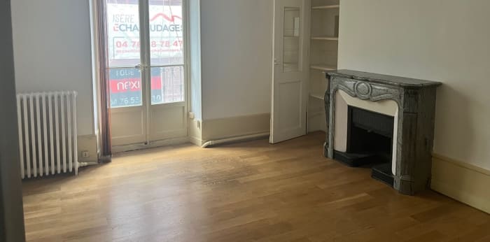 Image 4 sur 5 - Appartement  ·  Vente · Grenoble (38000) · 4 pièces · 100m²