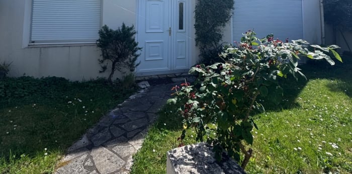 Image 2 sur 11 - Maison/villa  ·  Vente · La Rochelle (17000) · 5 pièces · 136m²