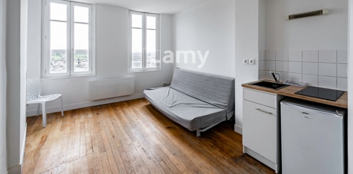 Image 2 sur 13 - Immeuble  ·  Vente · Angouleme (16000) · 86m²