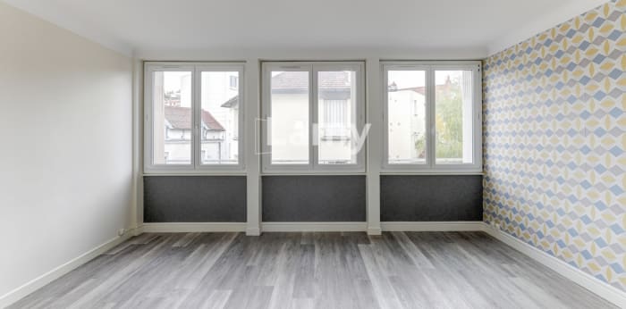 Image 2 sur 9 - Appartement  ·  Vente · Chamalieres (63400) · 2 pièces · 57m²