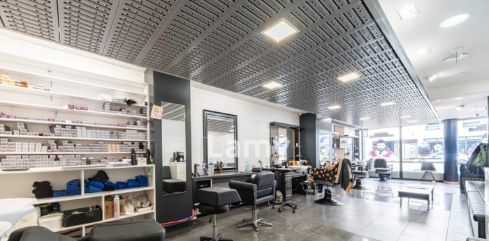 Image 4 sur 10 - Immeuble  ·  Vente · St Louis (68300) · 416m²