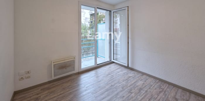 Image 3 sur 10 - Appartement  ·  Vente · Grenoble (38000) · 1 pièce · 14m²