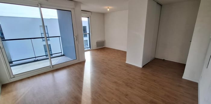 Image 3 sur 11 - Appartement  ·  Vente · Plescop (56890) · 1 pièce · 31m²