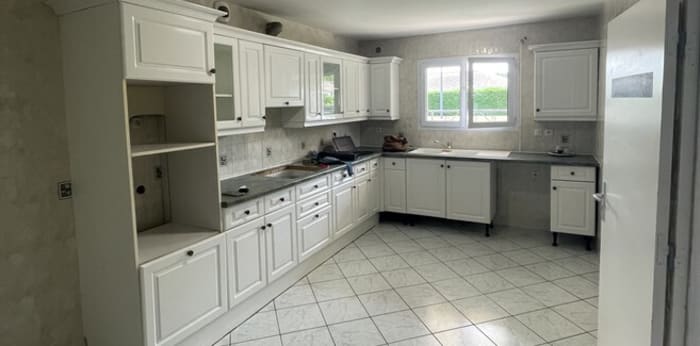 Image 6 sur 10 - Maison/villa  ·  Vente · Bruges (33520) · 6 pièces · 160m²