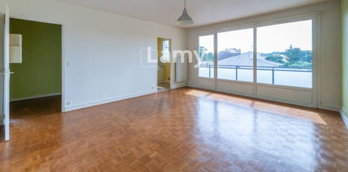 Image 2 sur 8 - Appartement  ·  Vente · Livry Gargan (93190) · 1 pièce · 40m²