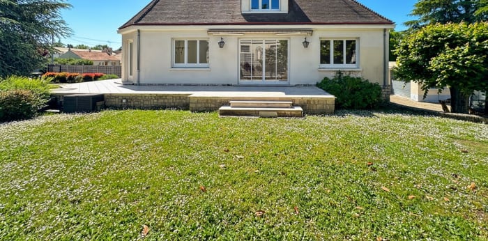 Image 1 sur 12 - Maison/villa  ·  Vente · Amilly (45200) · 7 pièces · 140m²