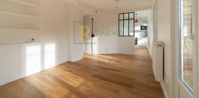 Image 1 sur 16 - Appartement  ·  Vente · Paris (75012) · 2 pièces · 40m²