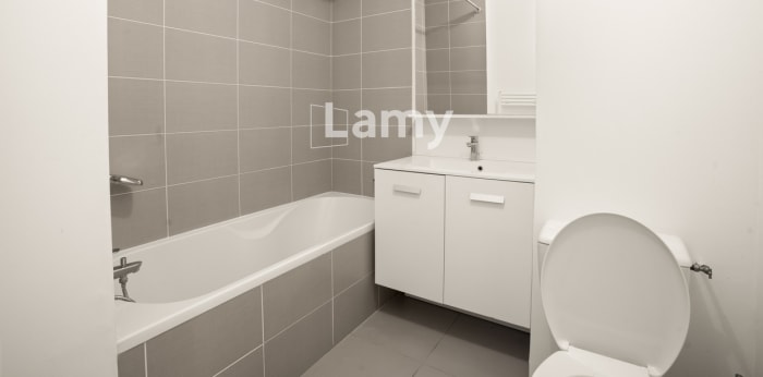 Image 9 sur 12 - Appartement  ·  Vente · St Priest (69800) · 2 pièces · 42m²