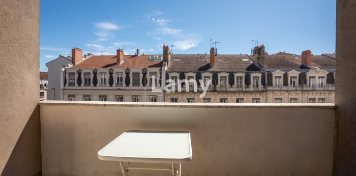 Image 1 sur 10 - Appartement  ·  Vente · Lyon (69006) · 3 pièces · 83m²