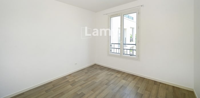 Image 9 sur 14 - Appartement  ·  Vente · Orleans (45000) · 2 pièces · 42m²
