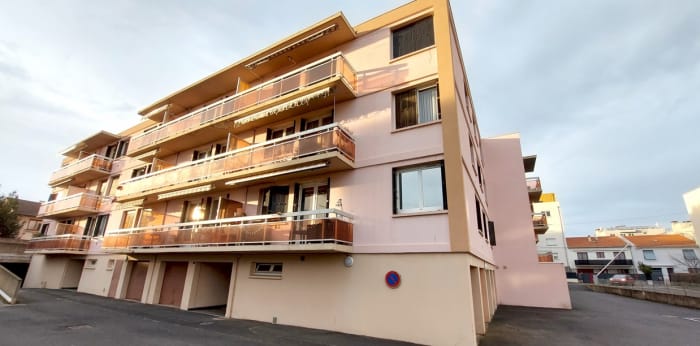 Image 1 sur 8 - Appartement  ·  Vente · Clermont Ferrand (63000) · 3 pièces · 59m²