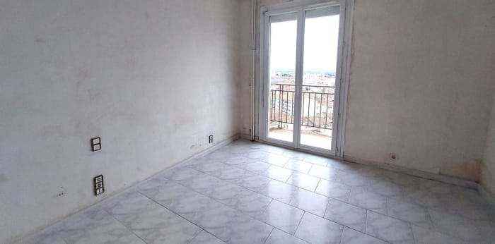 Image 5 sur 6 - Appartement  ·  Vente · Nimes (30900) · 2 pièces · 65m²