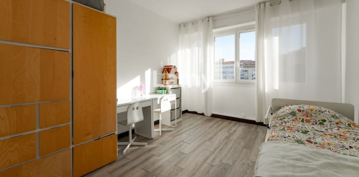 Image 7 sur 9 - Appartement  ·  Vente · Marseille (13006) · 3 pièces · 67m²