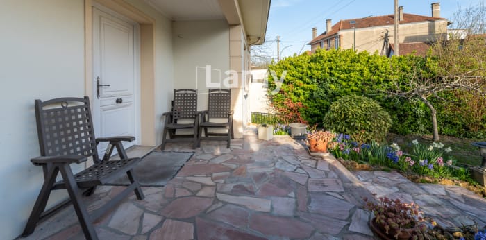 Image 1 sur 10 - Maison/villa  ·  Vente · Le Raincy (93340) · 160m²