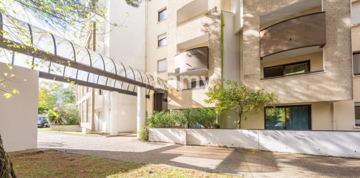 Image 1 sur 6 - Appartement  ·  Vente · Merignac (33700) · 1 pièce · 31m²