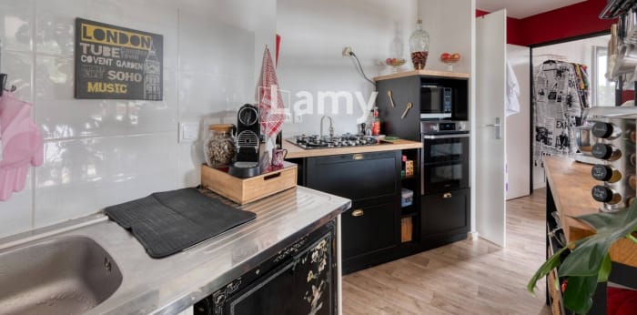 Image 4 sur 11 - Appartement  ·  Vente · Cenon (33150) · 3 pièces · 66m²