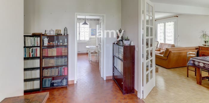 Image 6 sur 11 - Maison/villa  ·  Vente · Ceyrat (63122) · 5 pièces · 125m²