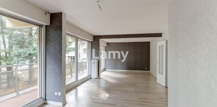 Image 1 sur 10 - Appartement  ·  Vente · Clermont Ferrand (63000) · 5 pièces · 96m²