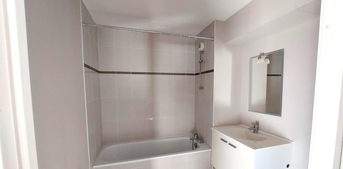 Image 4 sur 4 - Appartement  ·  Vente · St Barthelemy D Anjou (49124) · 2 pièces · 45m²