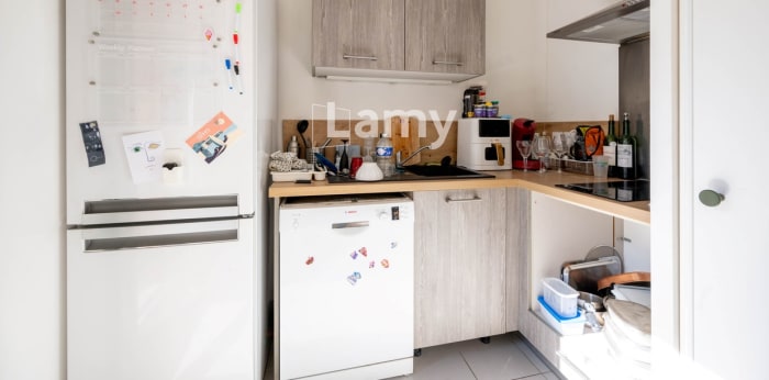 Image 5 sur 9 - Appartement  ·  Vente · Bordeaux (33300) · 2 pièces · 48m²