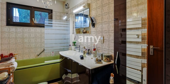 Image 6 sur 10 - Maison/villa  ·  Vente · Pau (64000) · 5 pièces · 102m²