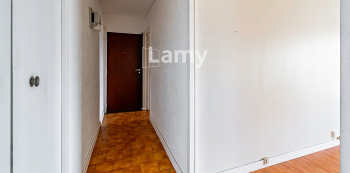 Image 9 sur 10 - Appartement  ·  Vente · Angouleme (16000) · 3 pièces · 68m²