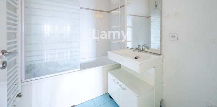 Image 10 sur 13 - Appartement  ·  Vente · Bordeaux (33300) · 4 pièces · 87m²