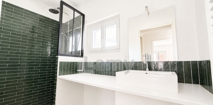 Image 4 sur 5 - Appartement  ·  Vente · La Madeleine (59110) · 3 pièces · 69m²