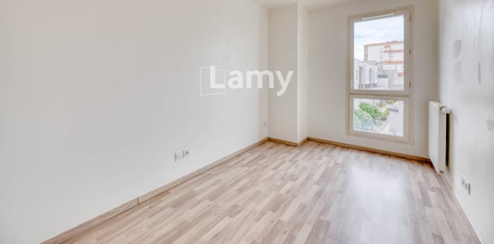 Image 10 sur 14 - Appartement  ·  Vente · Bordeaux (33300) · 2 pièces · 47m²