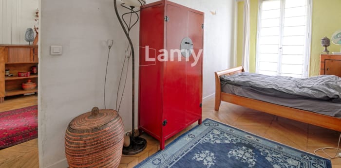 Image 7 sur 8 - Appartement  ·  Vente · Paris (75010) · 4 pièces · 102m²