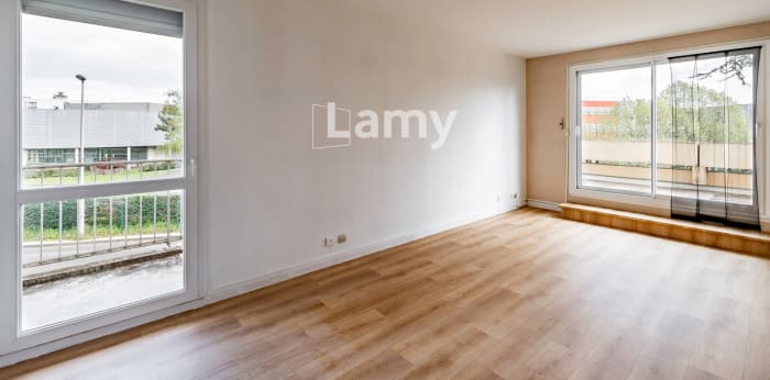 Image 4 sur 12 - Appartement  ·  Vente · Angouleme (16000) · 5 pièces · 90m²