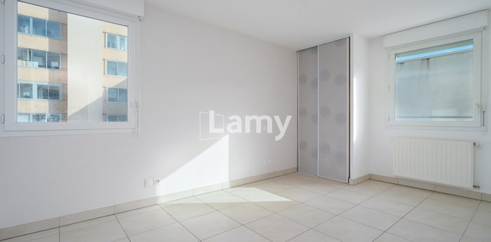 Image 3 sur 7 - Appartement  ·  Vente · Sete (34200) · 2 pièces · 45m²