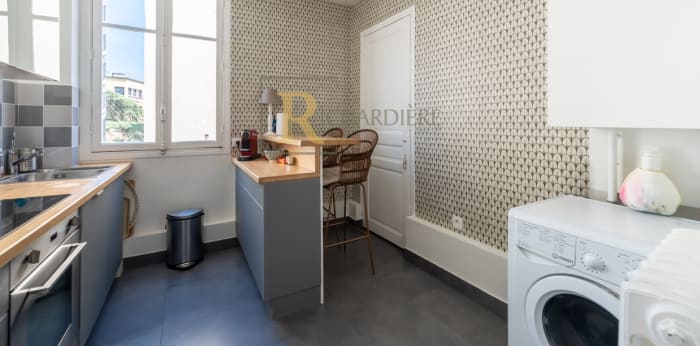 Image 11 sur 12 - Appartement  ·  Vente · Paris (75016) · 2 pièces · 47m²