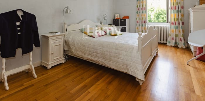 Image 6 sur 10 - Appartement  ·  Vente · Rennes (35000) · 6 pièces · 144m²