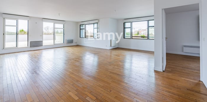 Image 1 sur 12 - Appartement  ·  Vente · Joinville Le Pont (94340) · 5 pièces · 135m²