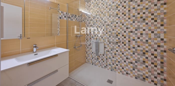 Image 8 sur 16 - Appartement  ·  Vente · Meylan (38240) · 2 pièces · 80m²