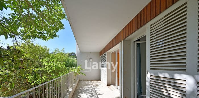 Image 1 sur 8 - Appartement  ·  Vente · Nimes (30900) · 4 pièces · 80m²