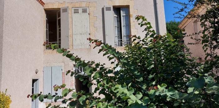 Image 1 sur 9 - Maison/villa  ·  Vente · Agen (47000) · 12 pièces · 300m²