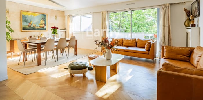 Image 3 sur 13 - Appartement  ·  Vente · Paris (75015) · 5 pièces · 107m²