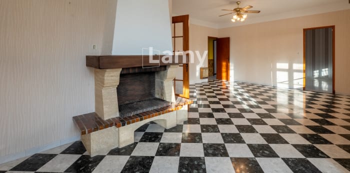 Image 4 sur 20 - Maison/villa  ·  Vente · La Fare Les Oliviers (13580) · 5 pièces · 155m²