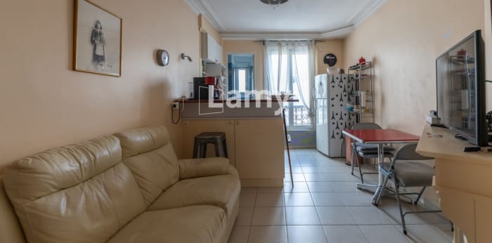 Image 2 sur 9 - Appartement  ·  Vente · Paris (75012) · 2 pièces · 30m²