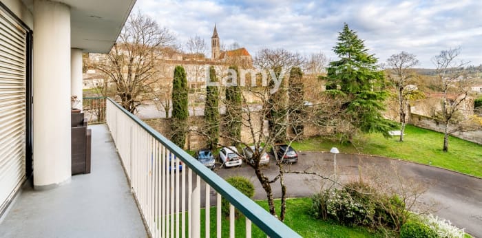 Image 8 sur 10 - Appartement  ·  Vente · Angouleme (16000) · 4 pièces · 77m²