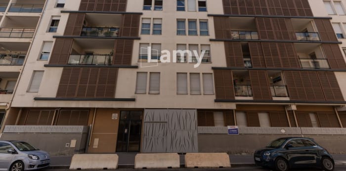 Image 9 sur 11 - Appartement  ·  Vente · Lyon (69007) · 3 pièces · 70m²