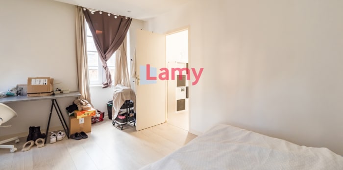 Image 7 sur 11 - Immeuble  ·  Vente · Lannion (22300) · 167m²