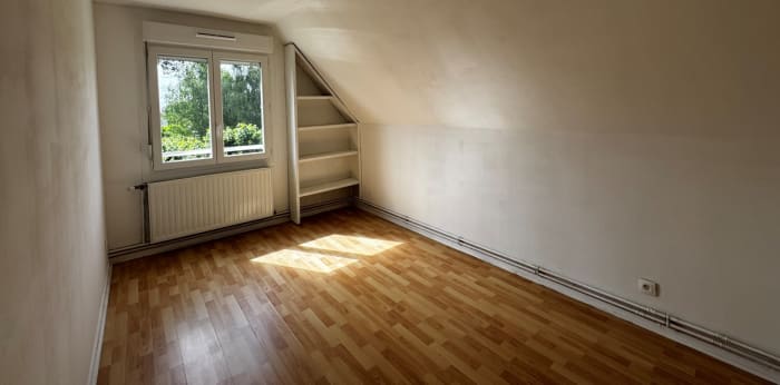 Image 4 sur 5 - Maison/villa  ·  Vente · Cassel (59670) · 5 pièces · 91m²