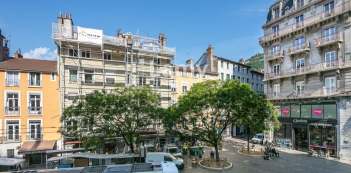 Image 1 sur 14 - Appartement  ·  Vente · Grenoble (38000) · 4 pièces · 111m²